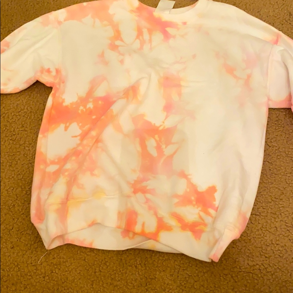 Coral crew neck
